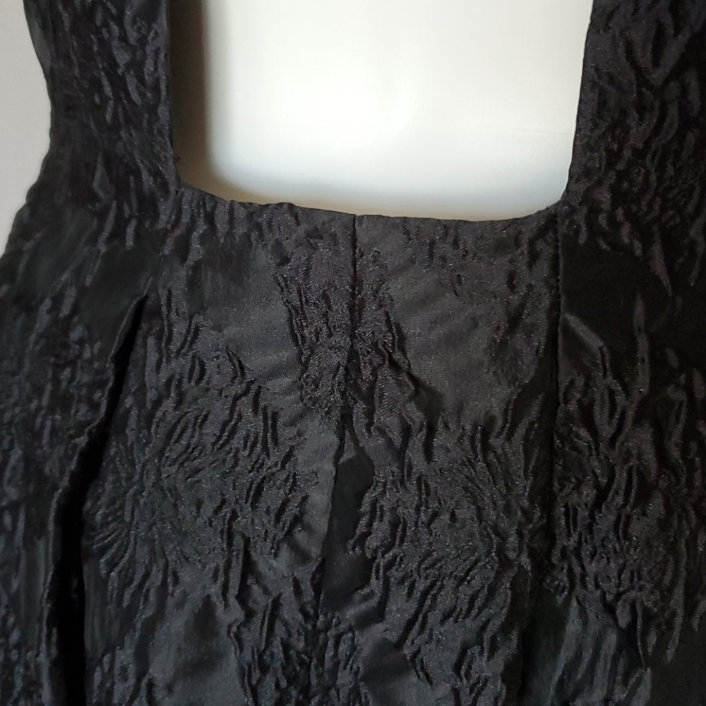 H&M Jacquard textured open back Fit and Flare - Picture 11 of 13